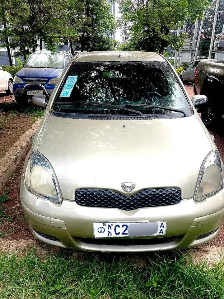 Toyota Vitz 2002 Automatic – photo 3