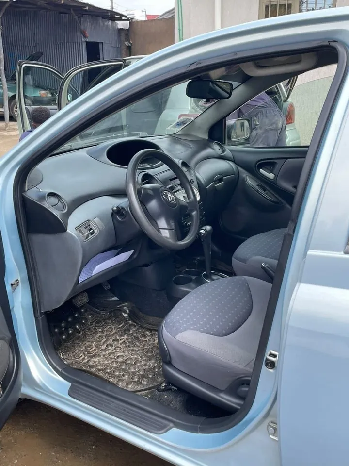 Toyota Vitz 2004 Automatic – photo 3