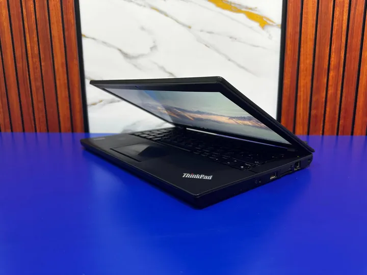 Lenovo ThinkPad X240 i5 Laptop – photo 5