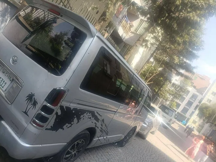 Toyota Abadula 2009 Automatic Silver – photo 3