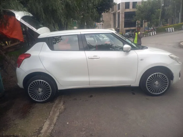 Suzuki Swift 2020 Automatic – photo 4