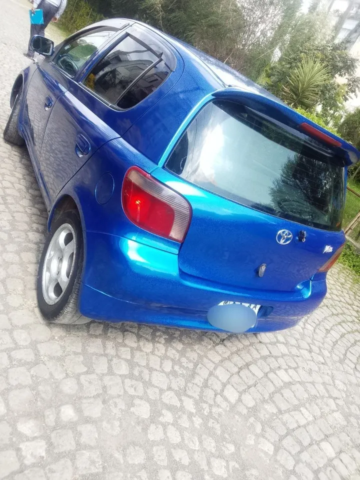 Toyota Vitz 2002 – photo 4