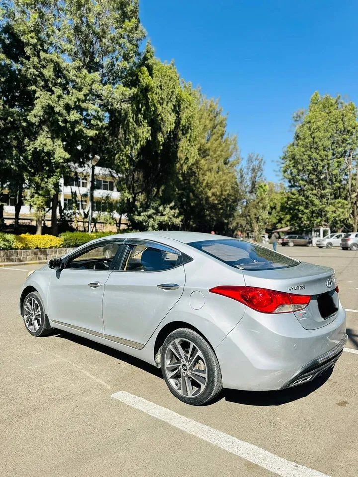 Hyundai Elantra 2014 Automatic – photo 4