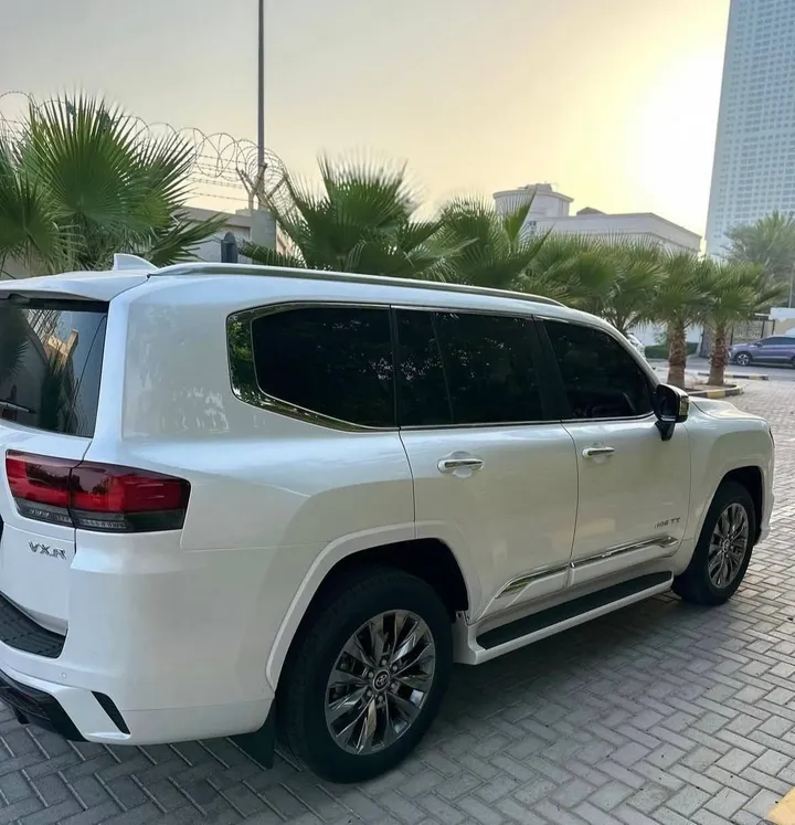 Toyota Land Cruiser VXR 2022 – photo 6