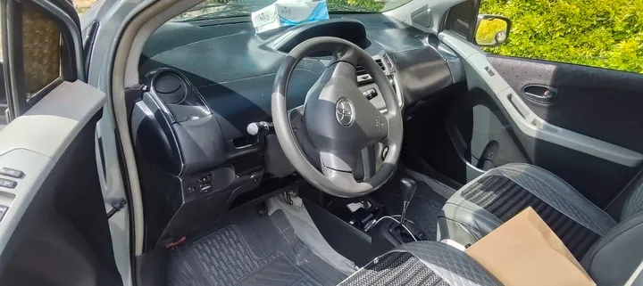 Toyota Yaris Compact 2008 – photo 7