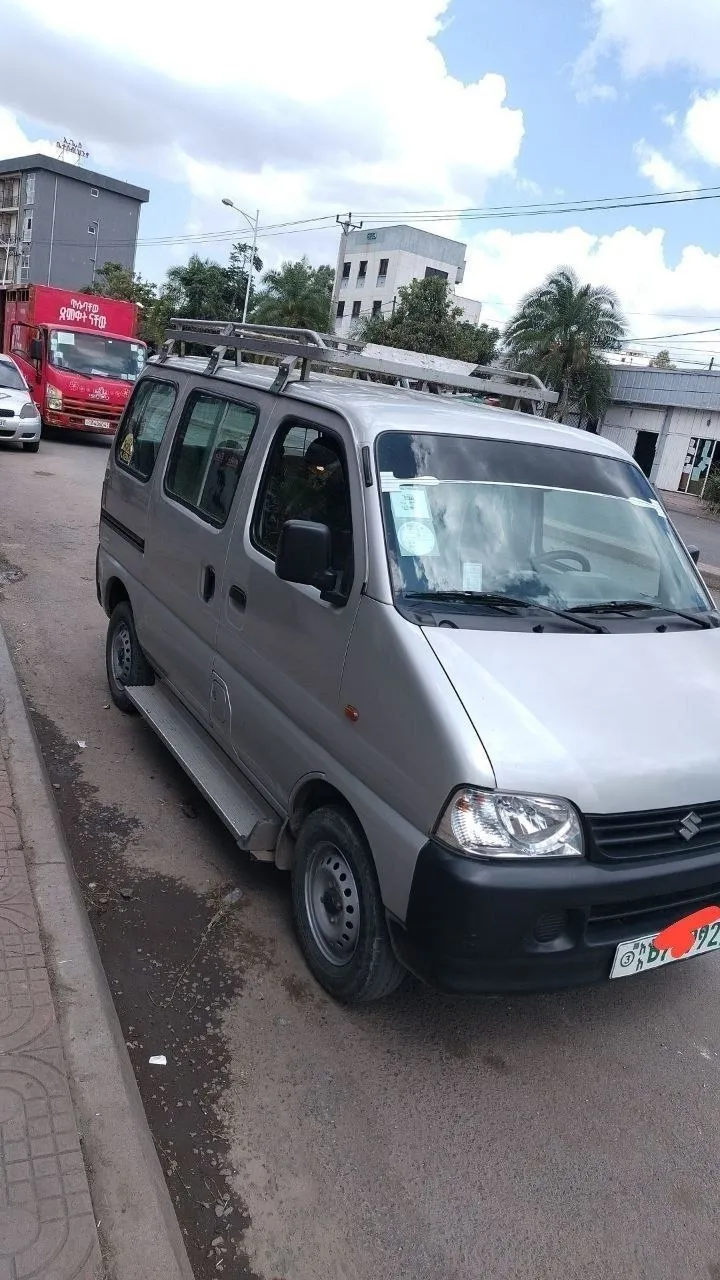 Suzuki Eeco Traveler 2023 – photo 4
