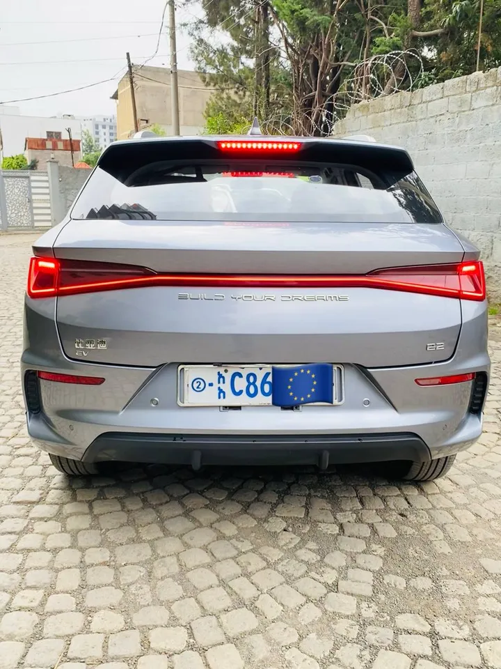 BYD E2 EV 2025 – photo 3