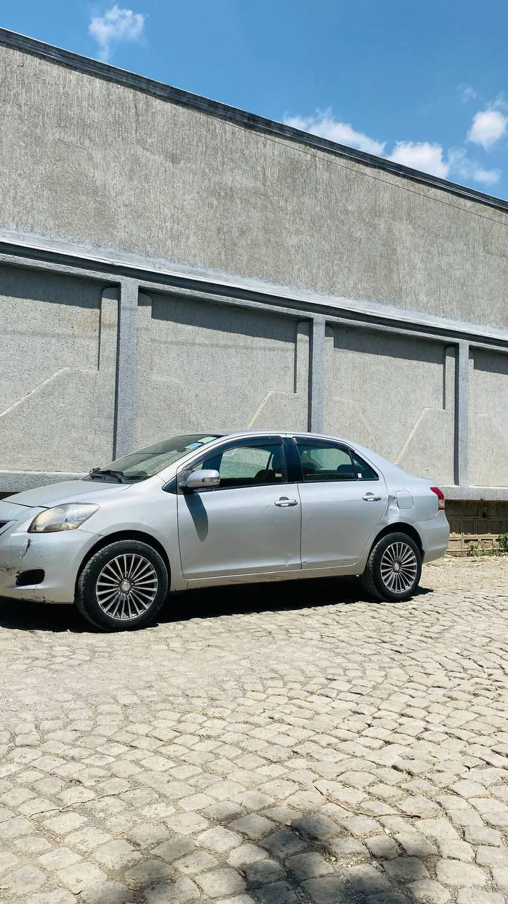 Toyota Yaris Belta 2010 – photo 4