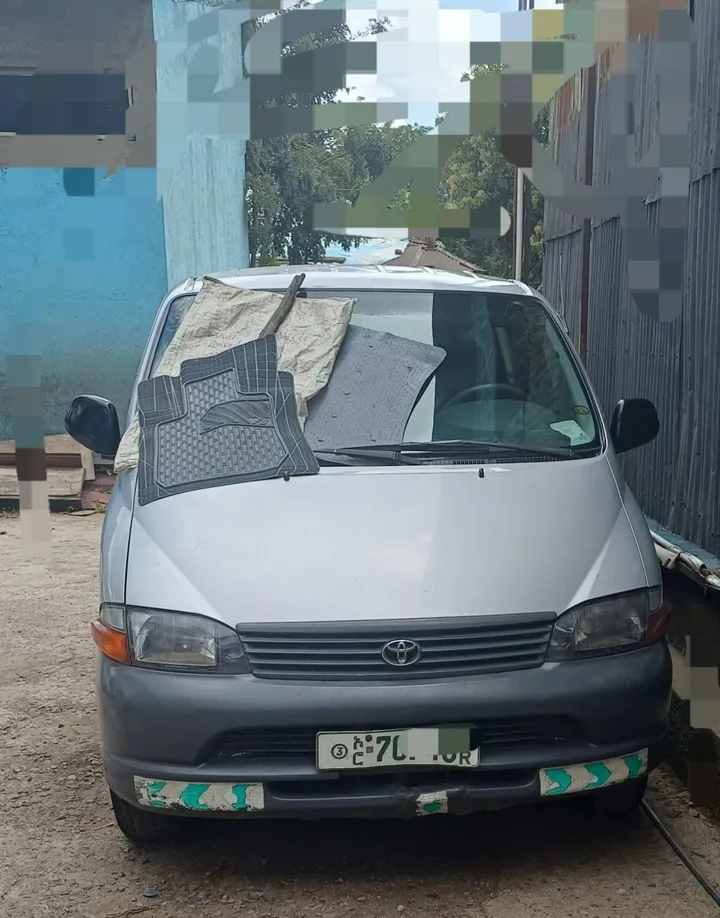 Toyota Hiace D4D Dolphin Van 2006 – photo 3