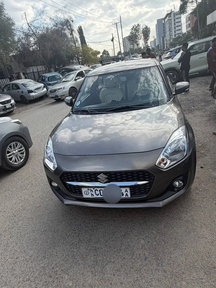 Suzuki Swift 2022 Automatic – photo 3