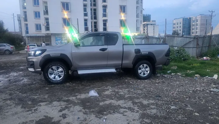 Toyota Revo King Cab 2020 Manual – photo 3