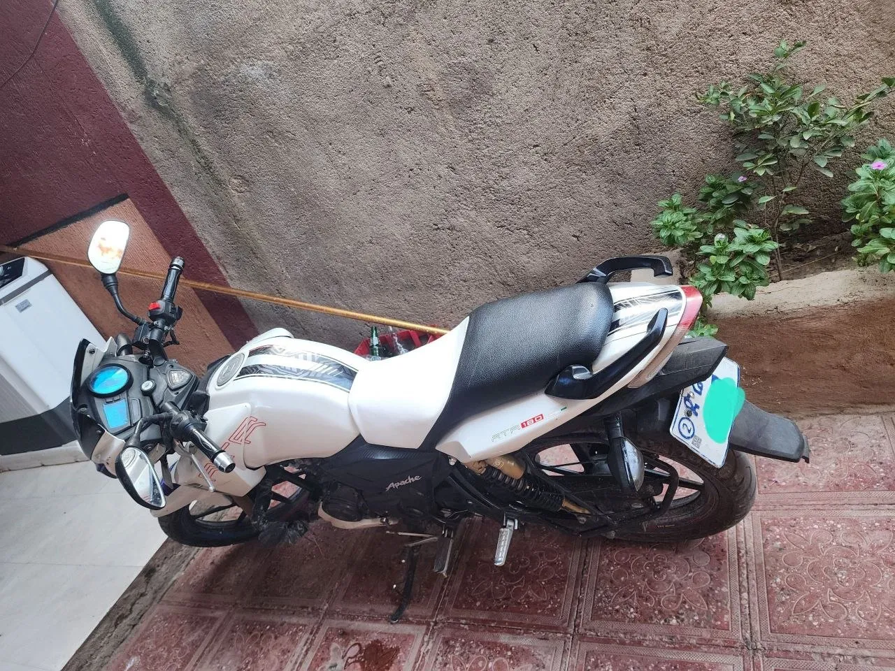 Apache 180cc Motorcycle – photo 4