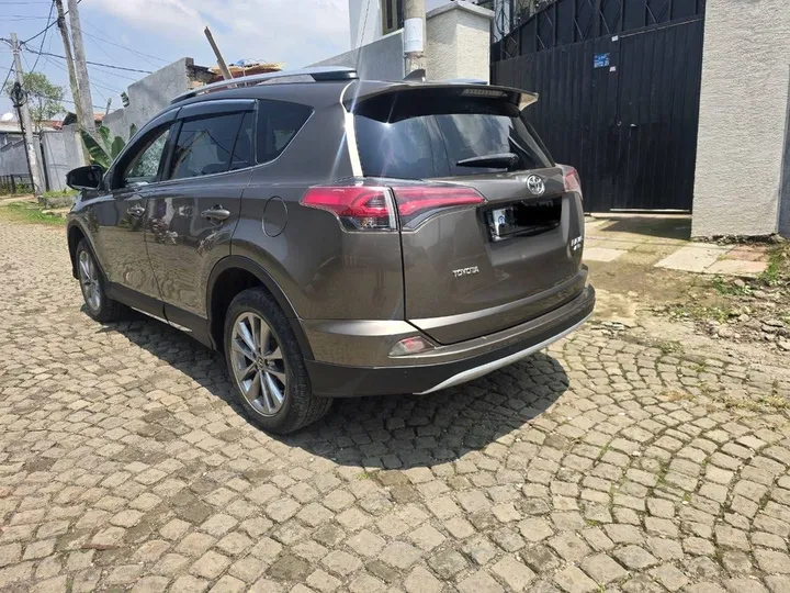 Toyota Rav 4 2017 Automatic – photo 4
