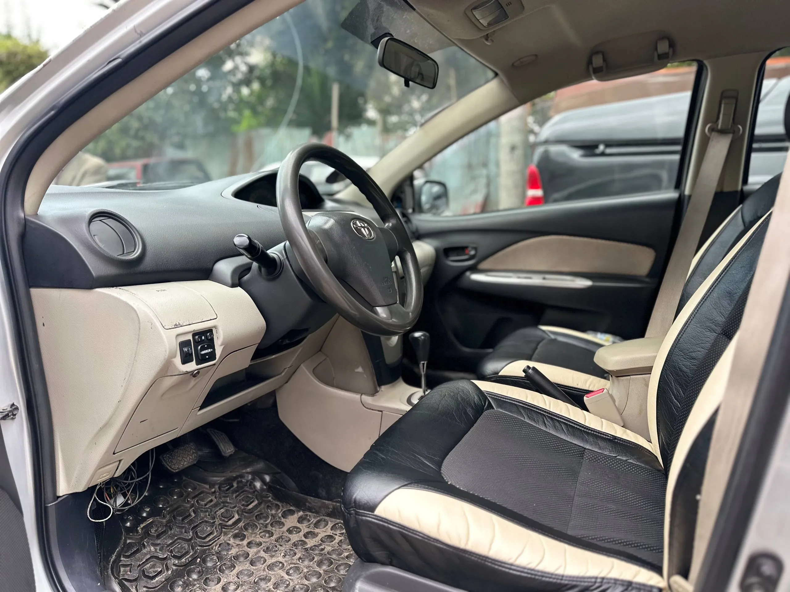 Toyota Yaris Belta 2008 – photo 5