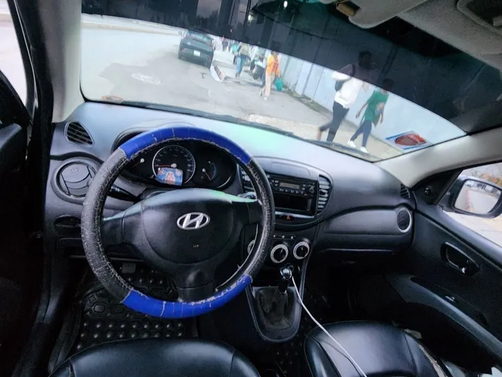 Hyundai i10 2013 Manual – photo 3