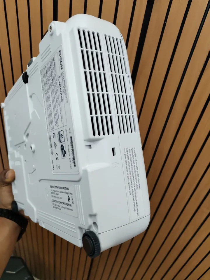 Epson EB-S31 Projector – photo 3