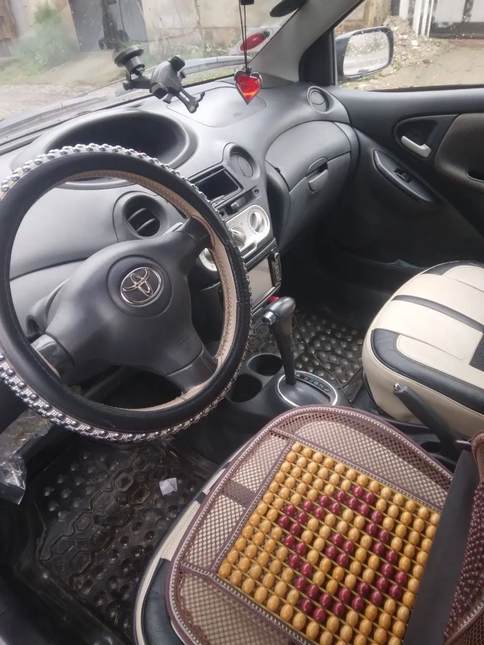 Toyota Vitz 2004 Automatic 1.0L – photo 5