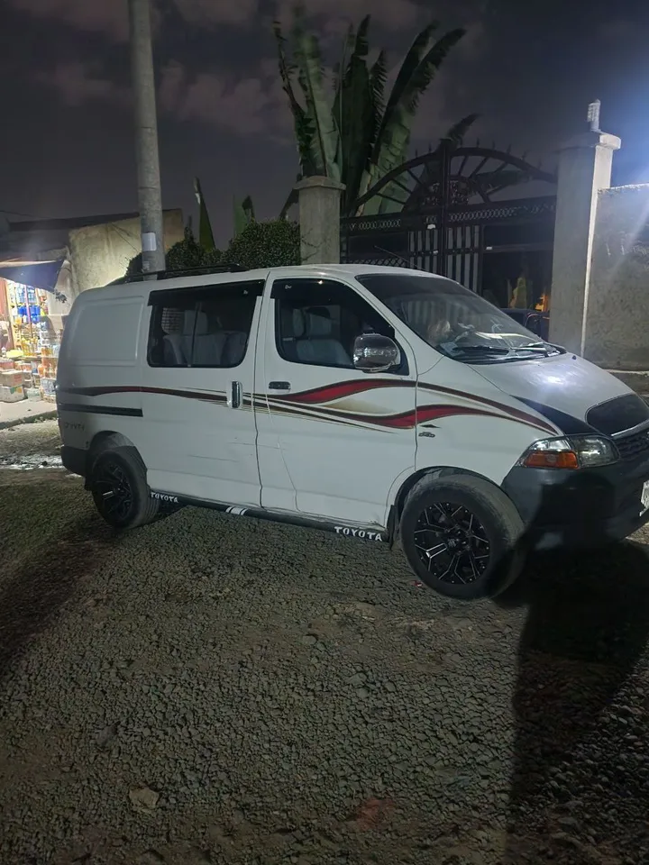 Toyota Dolphin 2002 Half Van – photo 3