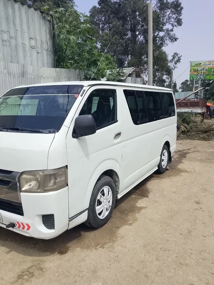 Toyota Hiace Abadula 2007 Manual – photo 4