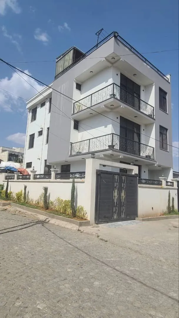 Modern G+2 Terrace House in Figa – photo 4