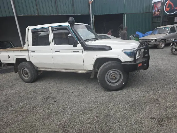 Toyota Land Cruiser Double Cab 2019 – photo 3