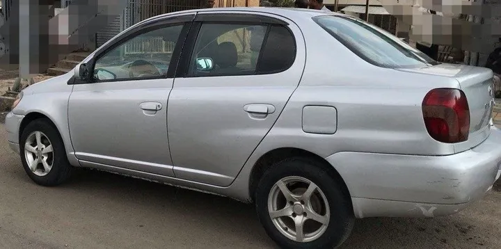 Toyota Platz 1.0L Automatic – photo 3