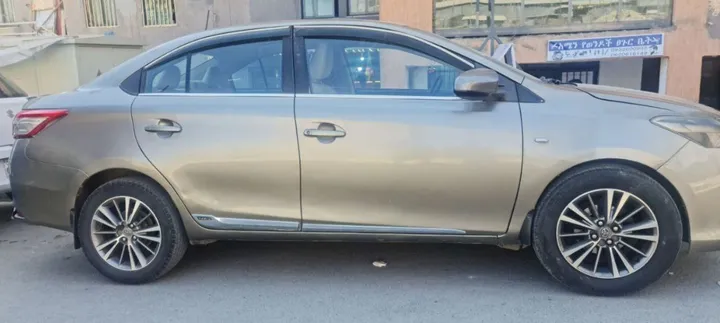 Toyota Yaris Sedan 2015 – photo 4