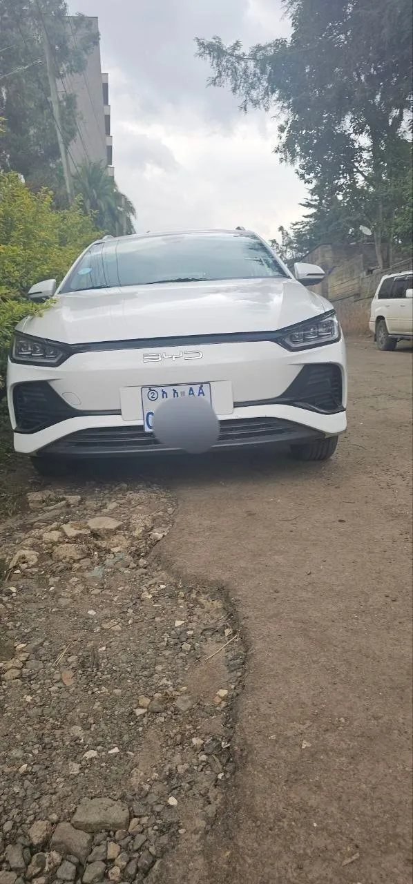 BYD E2 Electric Automatic 2024 – photo 4