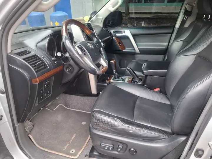 Toyota Landcruiser Prado 2012 – photo 6