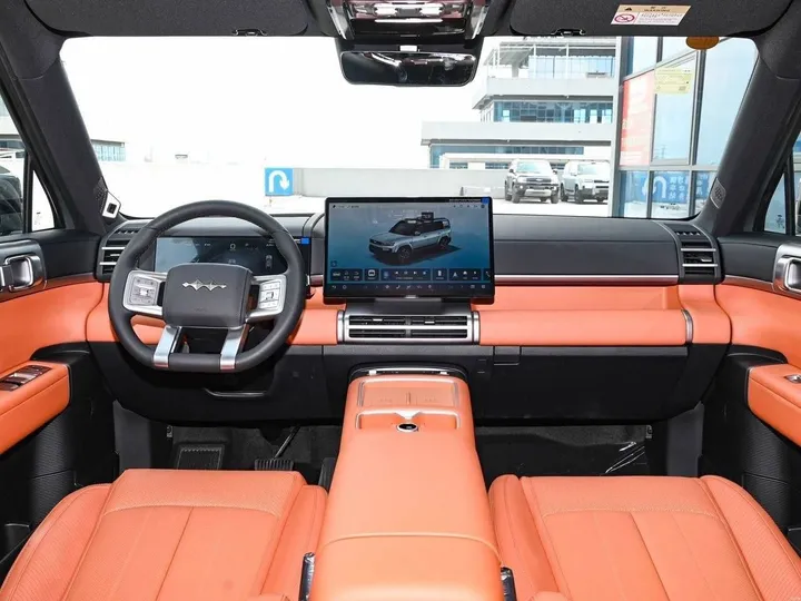 BYD Leopard 7 Hybrid SUV 2025 – photo 3