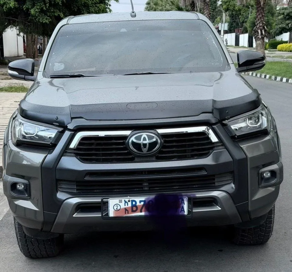 Toyota Invincible King Cab 2021 – photo 3