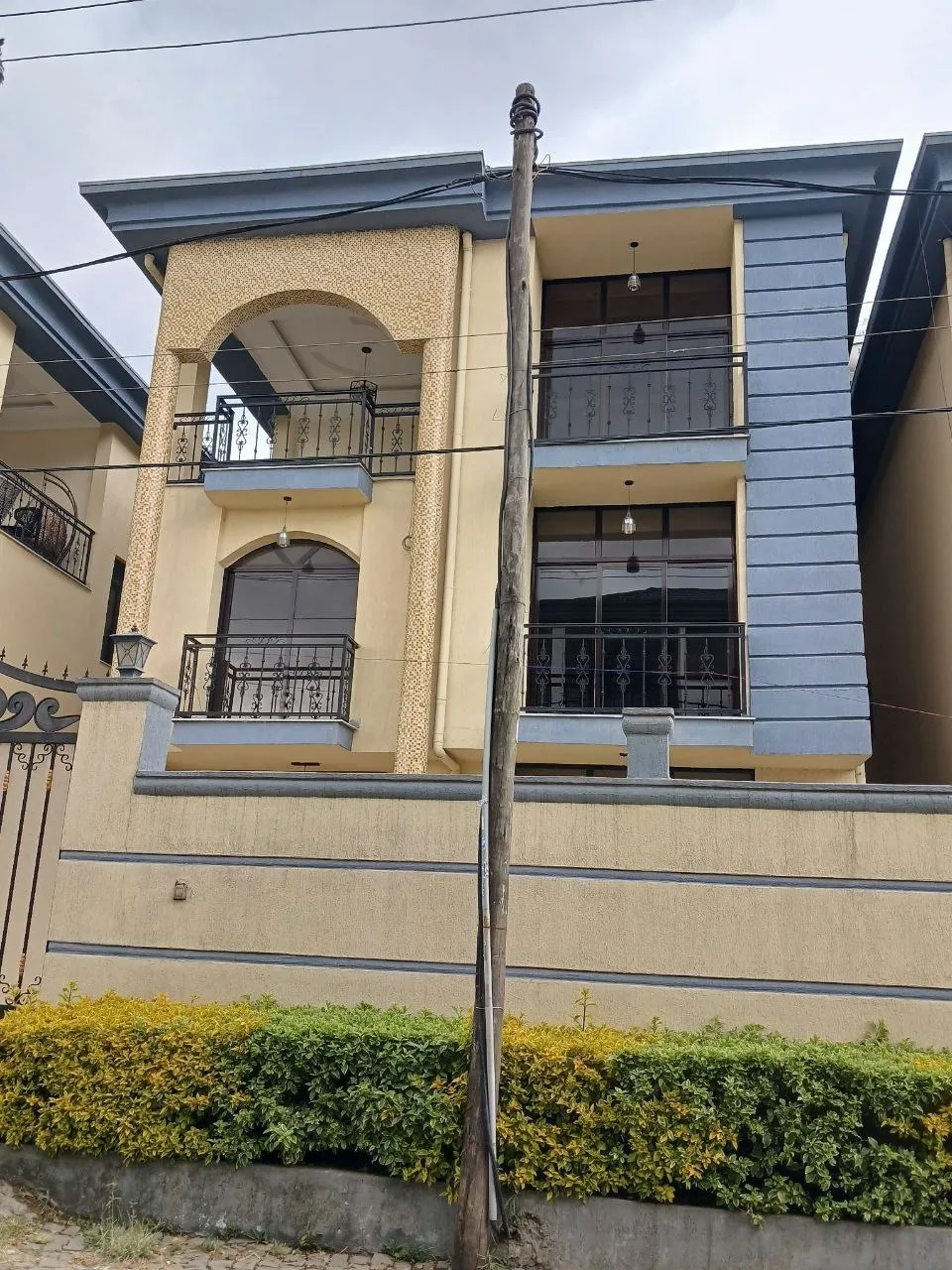 G+2 House for Sale in Summit – photo 3