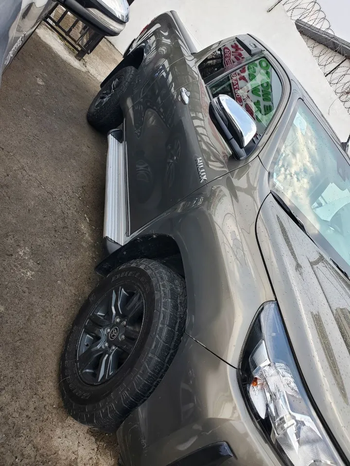 Toyota Hilux 2.4 Diesel Automatic – photo 5