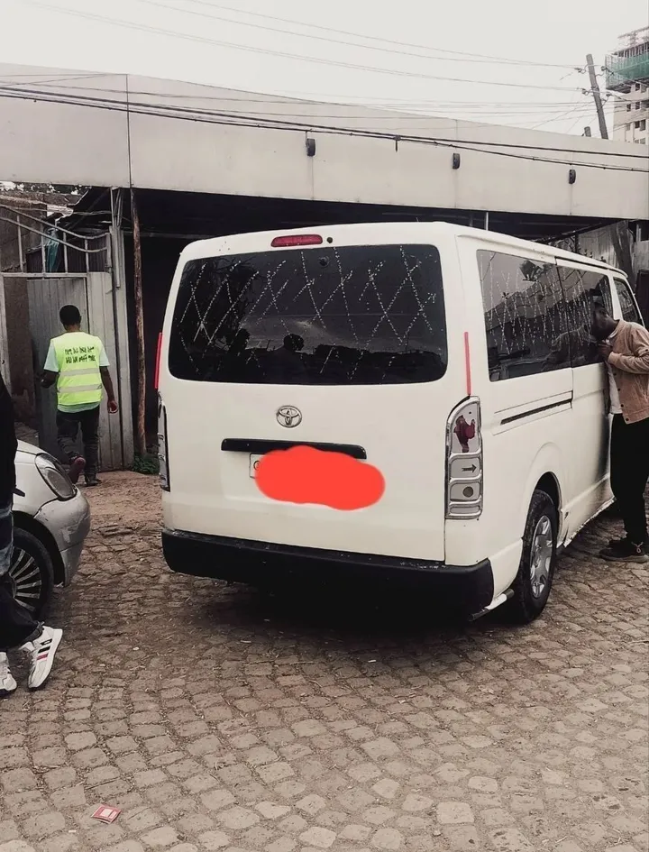 Toyota Hiace Van 2007 – photo 5