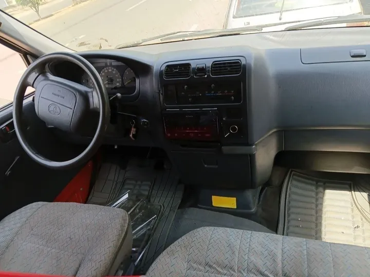 2001 Toyota Automatic Van – photo 4