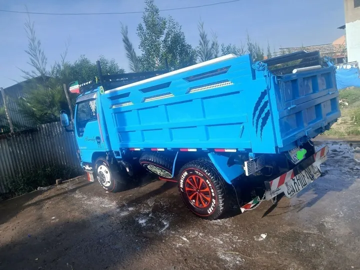 Isuzu Dump Truck 1999 – photo 3