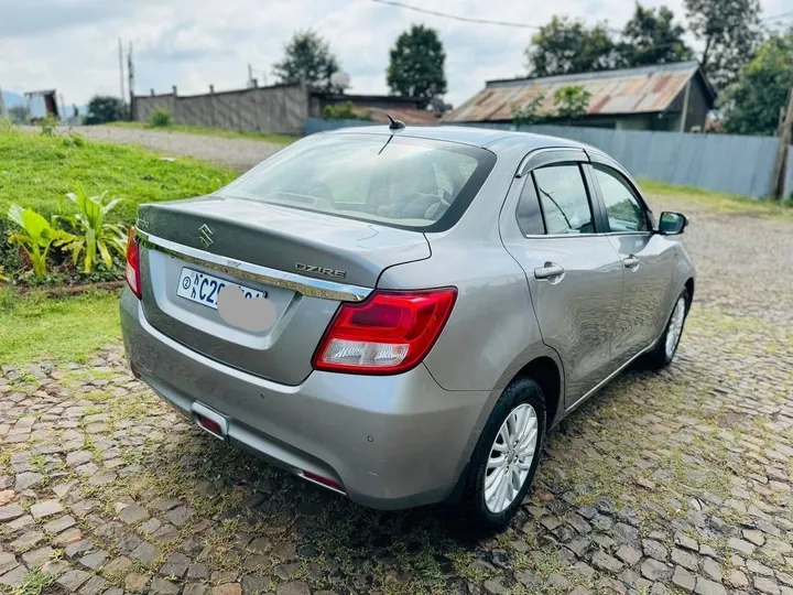 Suzuki Dzire 2022 Automatic – photo 4