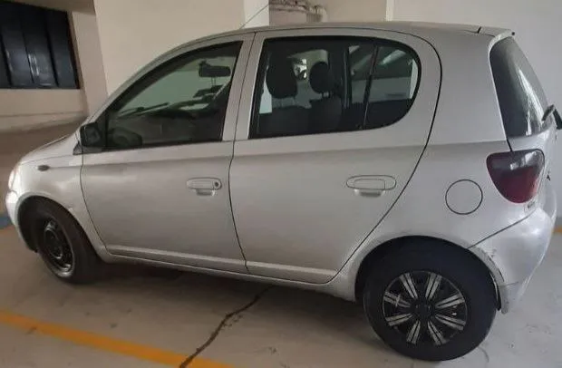 Toyota Vitz Yaris 2001 Manual – photo 3
