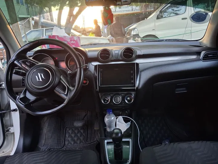 Suzuki Swift 2022 Automatic – photo 7