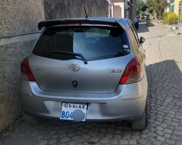 Toyota Yaris Compact 2010 – photo 10