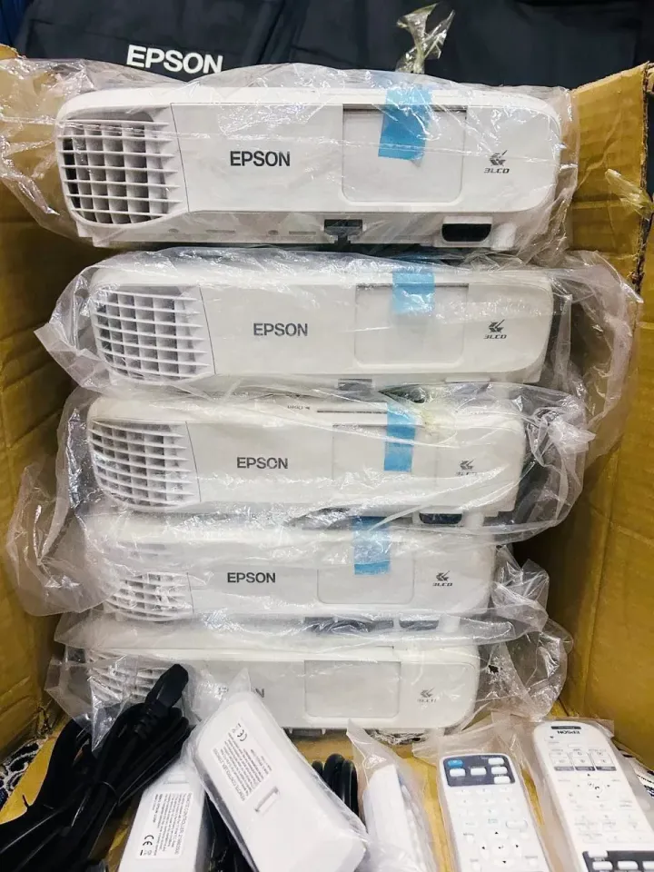 Epson PowerLite 2042 XGA 3LCD Wireless Home Theater Projector, 1024x768, 4400 Lumens – photo 5
