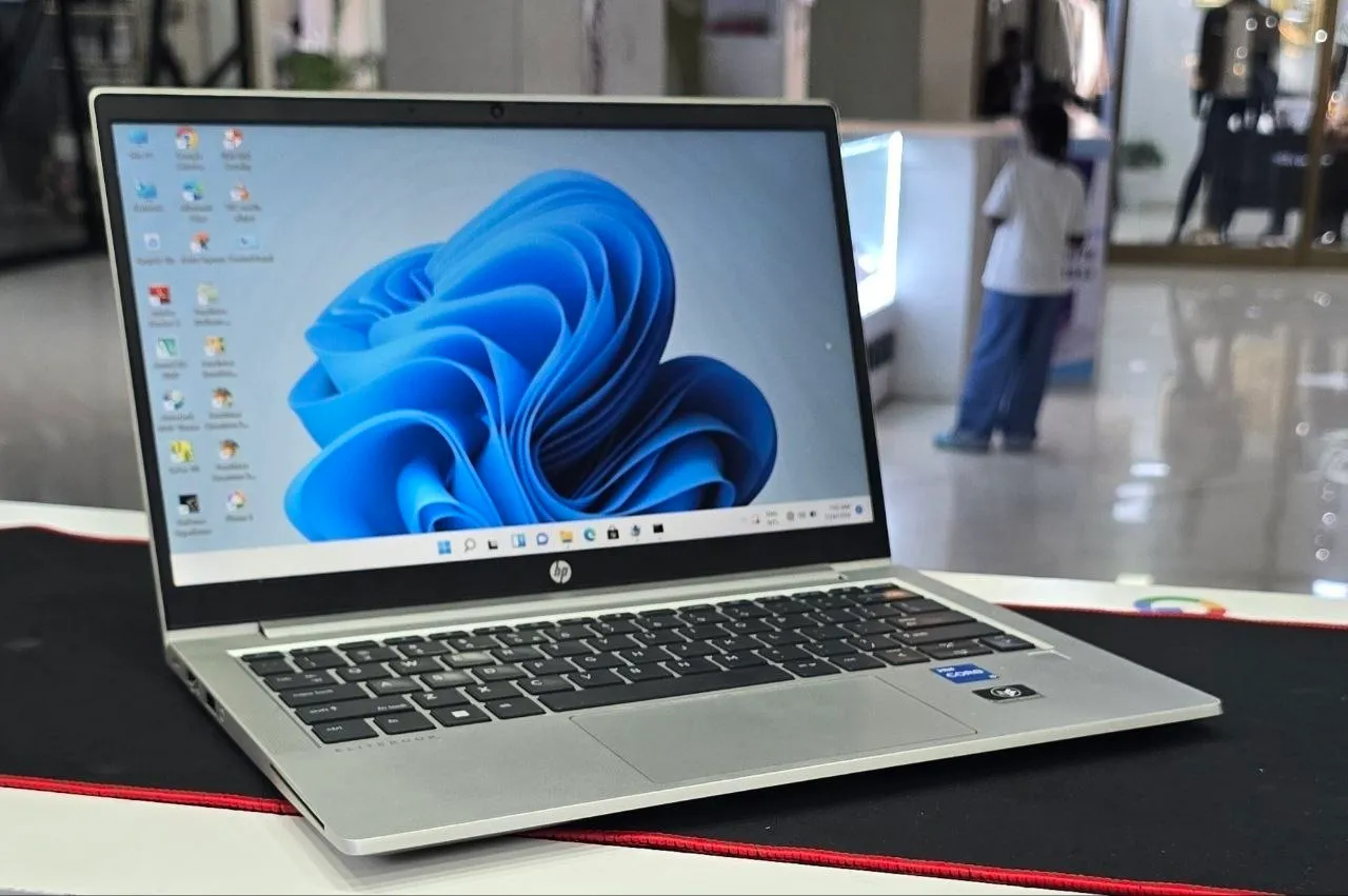HP EliteBook 830 G9 Laptop – photo 3