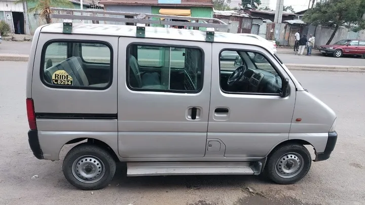 Suzuki Eeco Traveler 2023 – photo 8