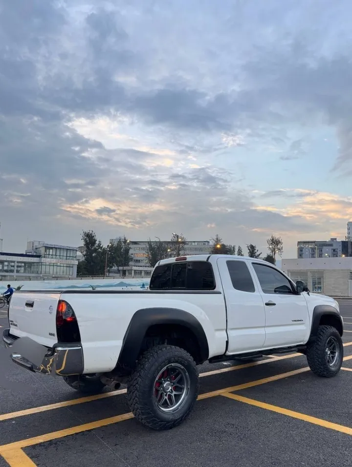 Toyota Tacoma Pickup 2013 – photo 3