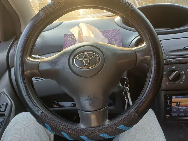 Toyota Vitz 2002 Automatic – photo 5