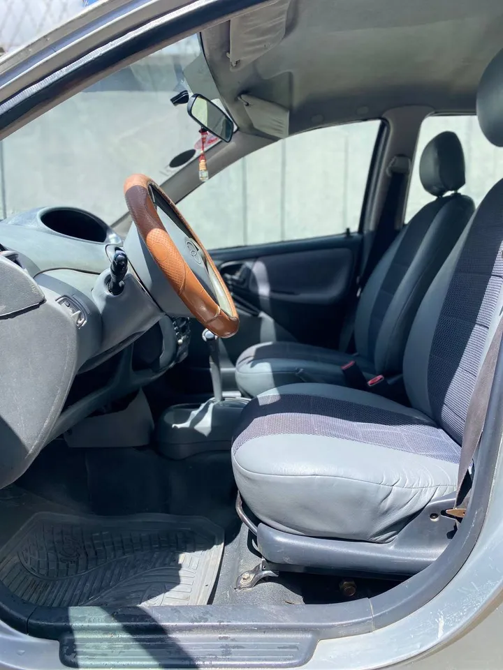Toyota Vitz 2001 Automatic – photo 4