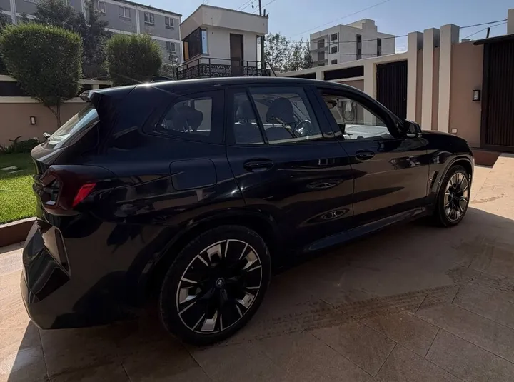 2024 BMW iX3 M Sport – photo 3