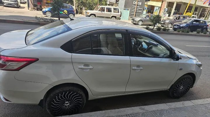 Toyota Yaris Sedan 2015 – photo 3