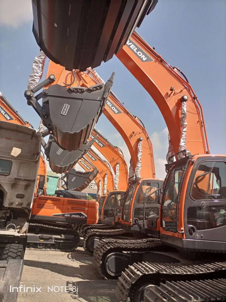 Develon Crawler Excavator DX360LCA-7M – photo 3