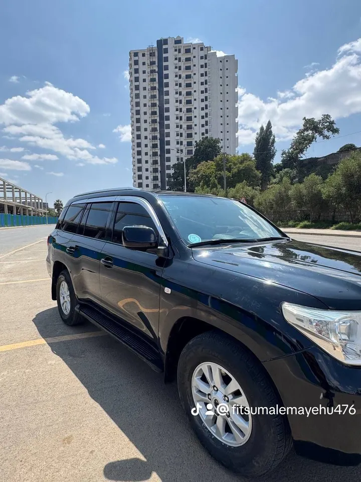 Toyota Land Cruiser V8 2010 Manual – photo 5